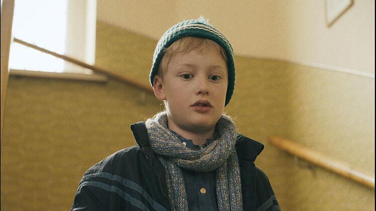 Dominikus Br&uuml;ckner ist der Neffe von Schauspieler Florian Br&uuml;ckner. In der Serie spielt er nun sein j&uuml;ngeres Ich.