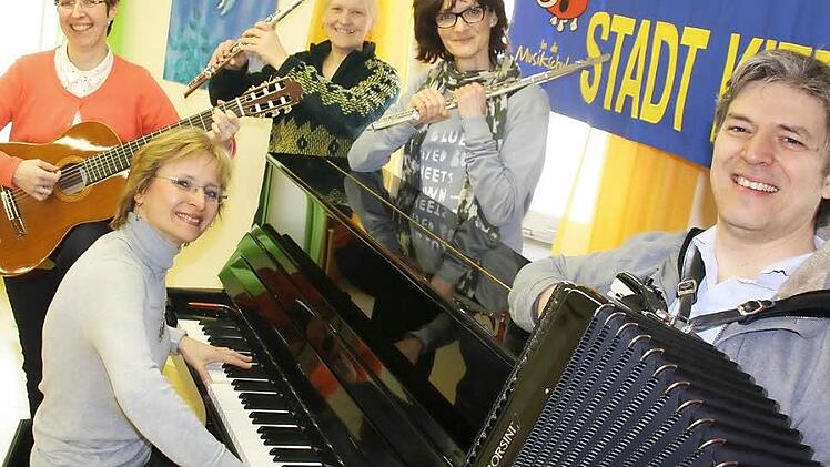 Sigrun Reder, Ingrid Guckenberger, Maren Malassa, Anja Eckert und Christian Brückner vertreiben am Samstag von 14 bis 18 Uhr den Winter. Wer will dabei sein?