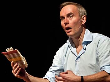 Johann König gastierte im Coburger Kongresshaus. Fotos: Jochen Berger