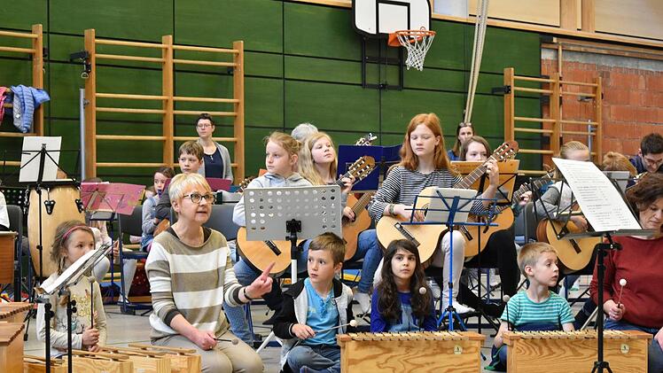 Proben des Projektorchesters  gehen dem Konzert voraus.p