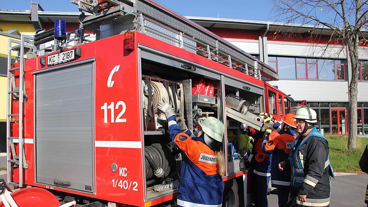 Übungseinsatz am Kronacher Schulzentrum. Foto: Veronika Schadeck