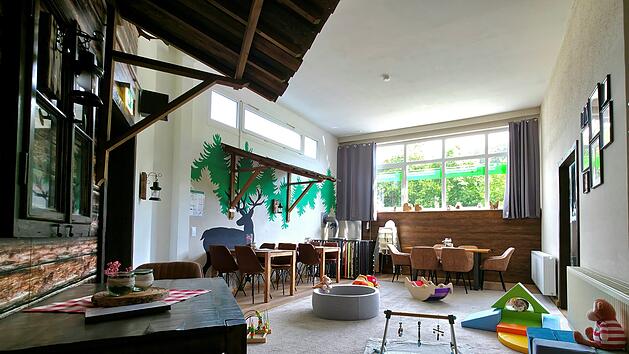 Im Familiencaf&eacute; Heddies f&uuml;hlen sich sowohl Kinder als auch Erwachsene gleicherma&szlig;en wohl.