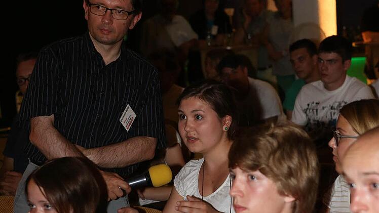 Johanna Dupke aus Welschenkahl (19) machte sich im Sommer 2013 bei "Geh' wählen" für das Gesamtschulkonzept stark, . Foto: Barbara Herbst