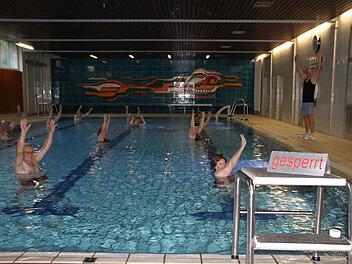 Nur noch bis zum Jahresende kann im Wasser des Wildfleckener Hallenbads geübt und geschwommen werden. Foto: Ulrike Müller