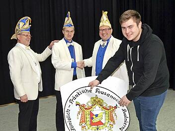 Narrennachwuchs in Rothenkirchen: Florian Jungkunz (Zweiter von links) und Florian Jungkunz (rechts) sind die beiden Neuen, mit im Bild Christian Haderlein und Arno Hoffmann (von links)  Foto: K.- H. Hofmann