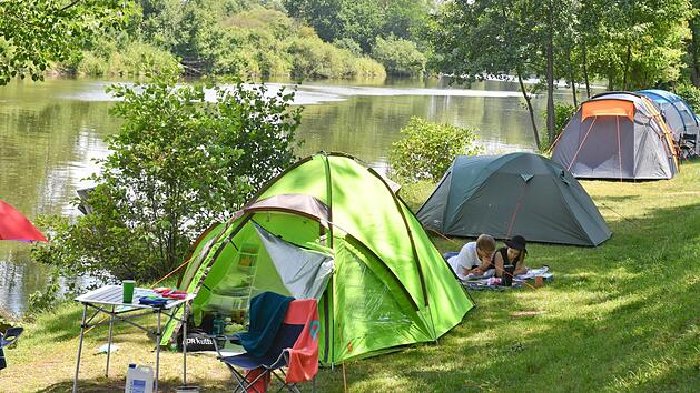Der passende Stellplatz, die günstigste Tankstelle, die besten Routen: Camping-Apps sollen den Urlaub erleichtern. Ein Vergleich der gängigsten Apps. Foto: Ronald Rinklef