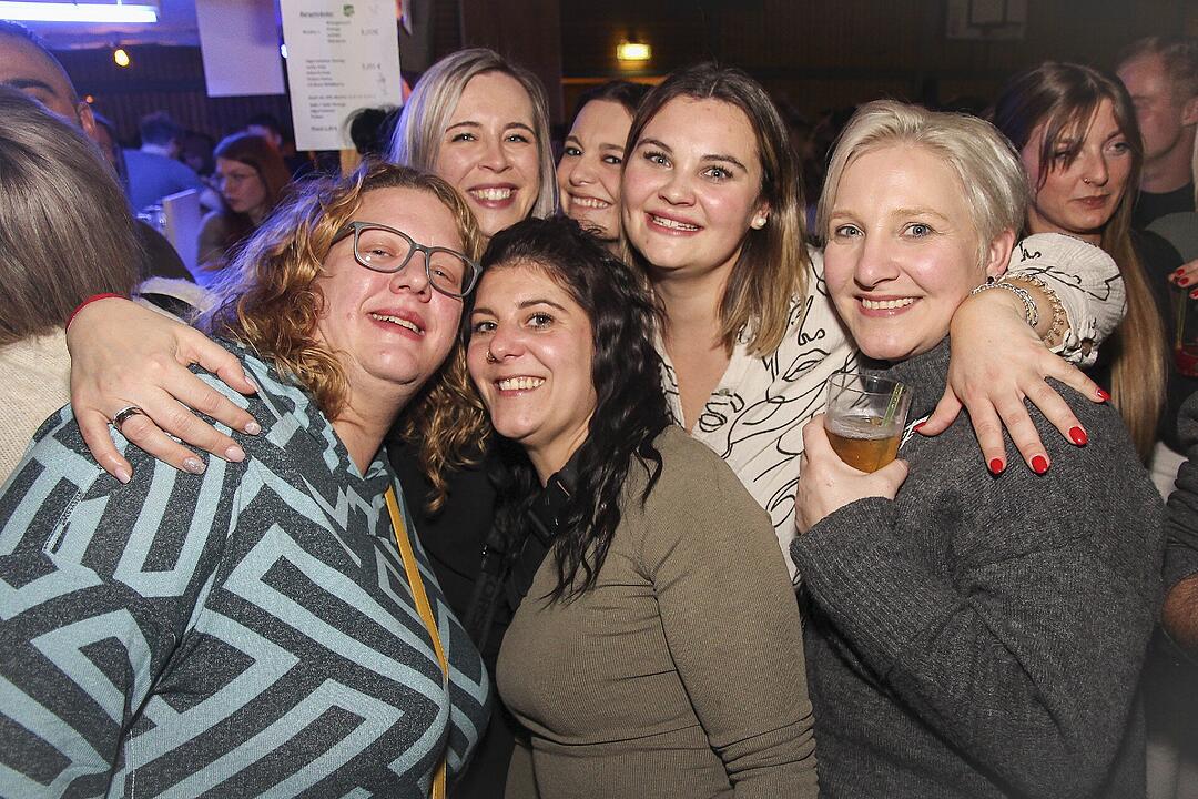 Mit vielen Party-Songs der 80er & 90er und Rock-Pop Klassikern