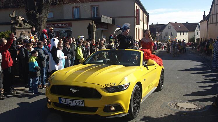Faschingsumzug in Ebenhausen.  Foto: Stefan Geiger