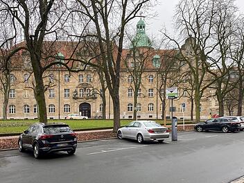 Der damalige Tatort unter der Allee am Wilhelmsplatz, unweit des Justizgebäudes. Ein Amtsrichter war am 11. März 1983 durch die Schreie des Opfers auf die Bluttat aufmerksam geworden war. Foto: Micho Haller