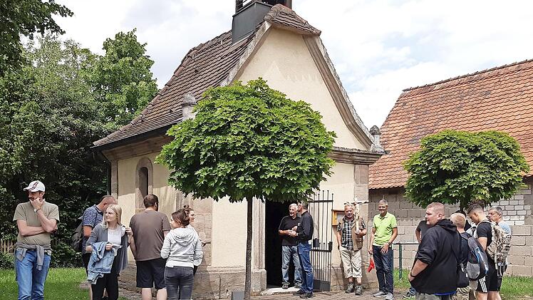 Der erste Halt der Wallfahrt der Laufer M&uuml;hle war die Kapelle in Haid. Dort wurden die Wallfahrer mit Glockengel&auml;ut begr&uuml;&szlig;t. Auch andere Gemeinden &ouml;ffneten Kapellen und Kirchen.