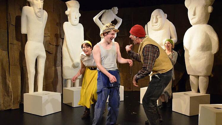 Ein ganzes Dorf beginnt zu ermitteln, um einen Mord aufzuklären. Foto: Sebastian Worch