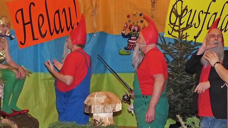 Mit ihrem Beitrag "Schneewittchen und die sex Zwerge" ließen es die "Sex-Zylinder" noch einmal richtig krachen. Fotos: Helmut Kistner