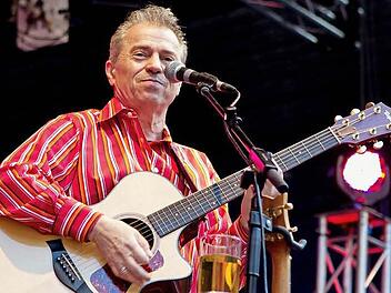 Günter Sigl lässt am Montag in Dechsendorf den Rock'n'Roll hochleben.  Foto: PR