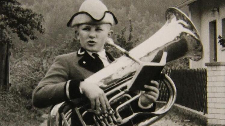 Willy Kastner hat Tuba gespielt.