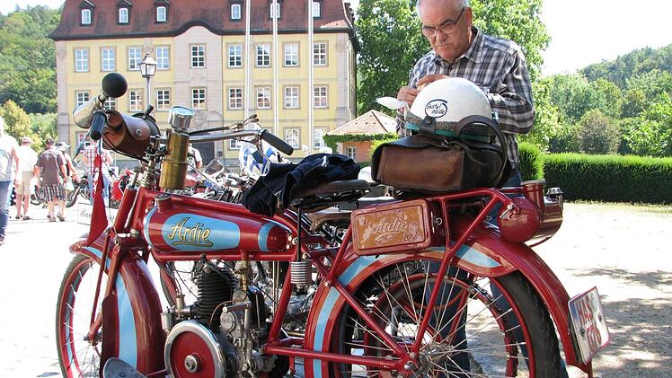 Kaum zu glauben: 94 Jahre hat diese "Ardie" aus Nürnberg auf dem Buckel. Dieses Zweitakt-Motorrad erreicht über 70 Stundenkilometer.