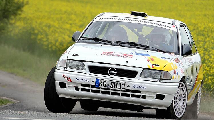 Eine tolle Vorstellung gaben Sven Hochwimmer/ Sabrina Türk vom AMSC Hammelburg im unterlegenen Opel Astra bei der 3. ADAC-Rallye im Mai 2014. Foto: zz-SportMedia/Karlheinz Franz (Archiv)