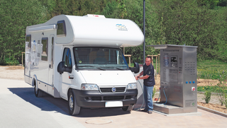 Einfach online buchen und entspannt ankommen &ndash; der Stellplatz direkt an der Therme macht es m&ouml;glich. Foto: Therme Obernsees