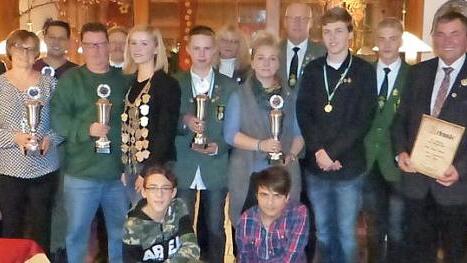 Die erfolgreichsten Schützen und die Geehrten der Schützengesellschaft Presseck Foto: Klaus-Peter Wulf