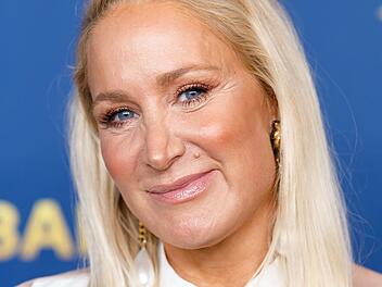 Janine Kunze Schauspielerin Janine Kunze hat erklärt, warum sie kein Remake von "Hausmeister Krause" will und warum einige Folgen heute nicht mehr denkbar seien.