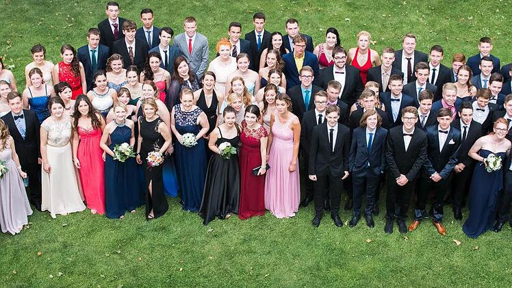 Das Gruppenbild in mehreren Teilen. Foto: Dawn Hänsch von der Agentur Morningside