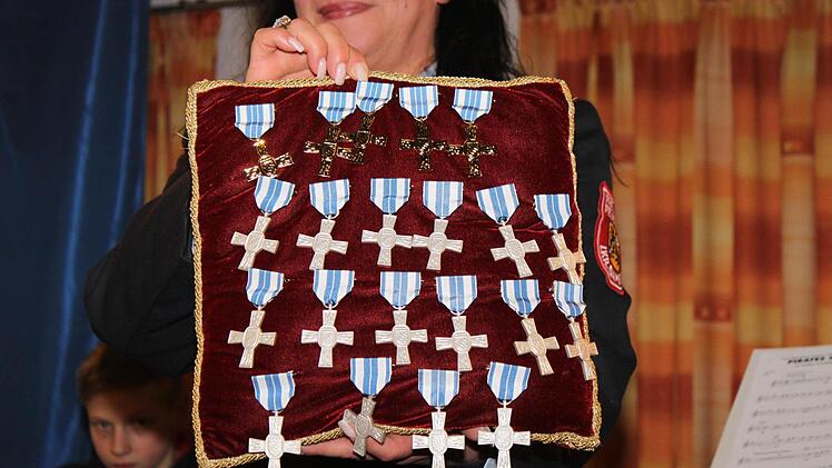 So sehen die Auszeichnungen aus. Foto: Carmen Schwind