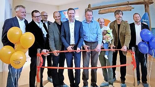 V.l.: Thomas Eichhorn (Projektleiter GMF), Axel Gottstein (Geschäftsführer Sigikid), Thomas Meier (Geschäftsführer GMF), Uli Gesell (Betriebsleiter Therme Obernsees), Landrat Florian Wiedemann, Karl Lappe (1. Bürgermeister Mistelgau), Tim Pargent ...