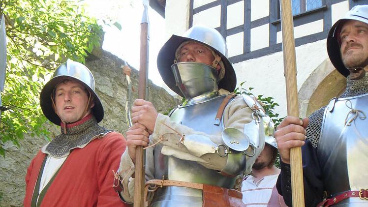 Lagerleben auf der Burg Zwernitz. Fotos: Katharina Müller-Sanke