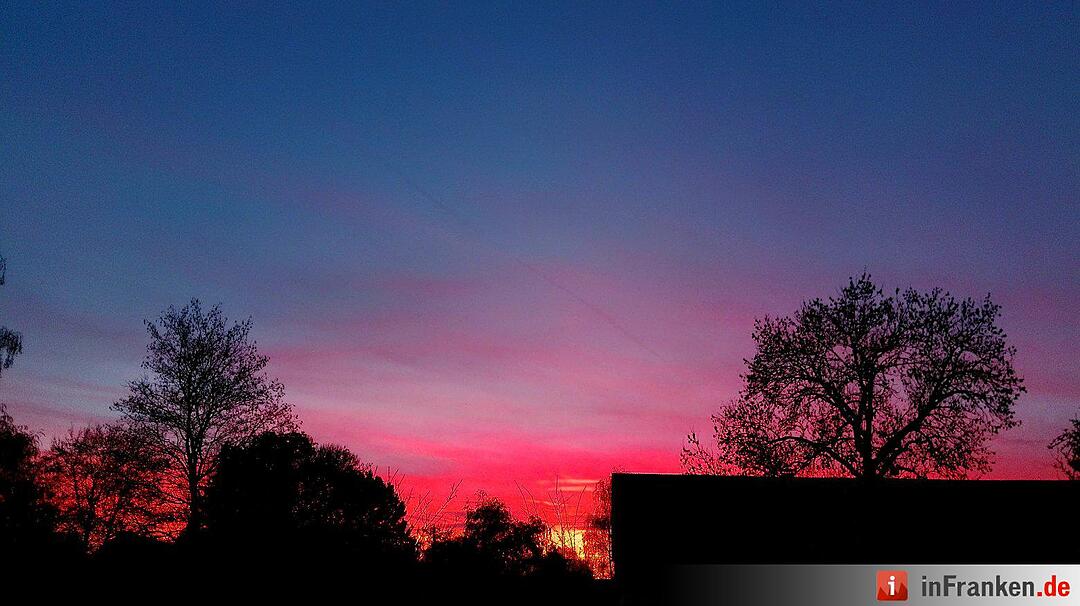 Abendrot vom 8.11.2015 - Die Bilder unserer Leser