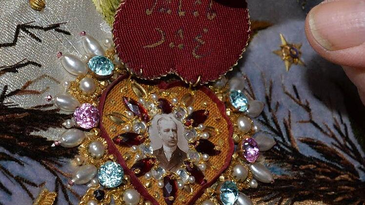 Eines von vielen Details des Herzensschreins. Foto: Ronald Rinklef