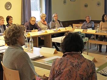 Im Kurs ehrenamtliche Übungsleiter für Sturzvorbeugung Foto: C. Schwind