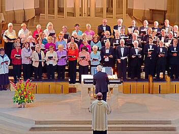 Abendlob mit dem JuLifa-Chor und der Kantorei unter der Leitung von Burkhard Ascherl und Pfarrer Gerd Greier (Liturgische Leitung)Werner N&ouml;th