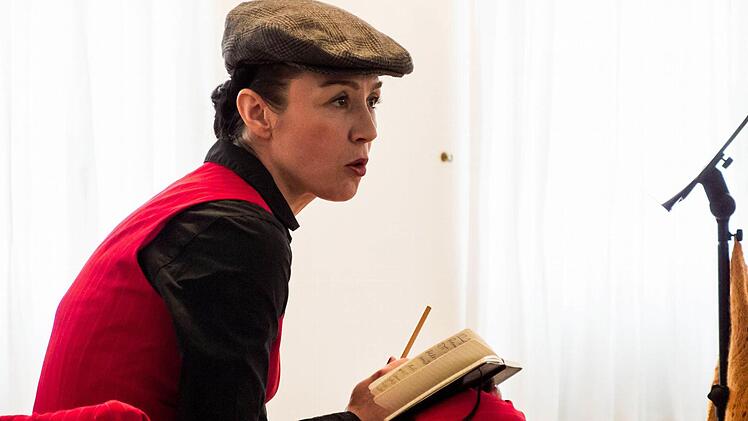 Anja Lenßen gastiert mit ihrem Brecht-Programm in Bad Rodach. Foto: Jochen Berger