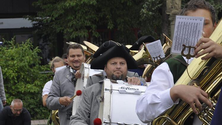 Heute haun wir auf die Pauke... Foto: Peter Klopf