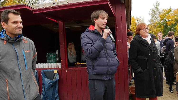 Tolle Beteiligung: 300 Schüler der Mittelschule "Am Moos" sind heuer beim  Spendenlauf  an den Start gegangen.Manja von Nida