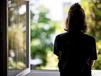 Langeweile ade: So manche Kontaktperson eines Infizierten darf sich freuen: Für sie besteht keine Verpflichtung mehr, sich zu isolieren. Ausnahmen gelten für Menschen, die bei ihrer Arbeit Kontakt zu vulnerablen Gruppen haben.