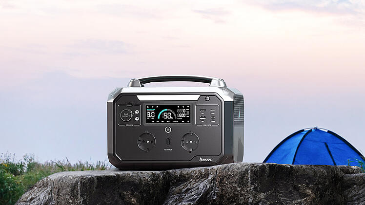 Nein, dieses Gerät spielt keine Musik ab, es handelt sich um die mobile Powerstation 600 Pro von Ampace Andes.