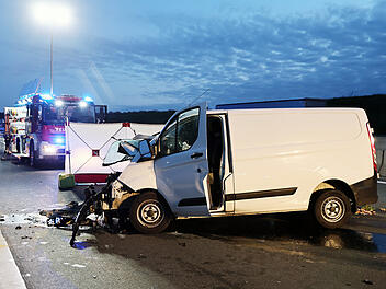 A3 bei Marktheidenfeld: Jugendlicher stirbt bei schwerem Crash - Autobahn Richtung Nürnberg komplett gesperrt