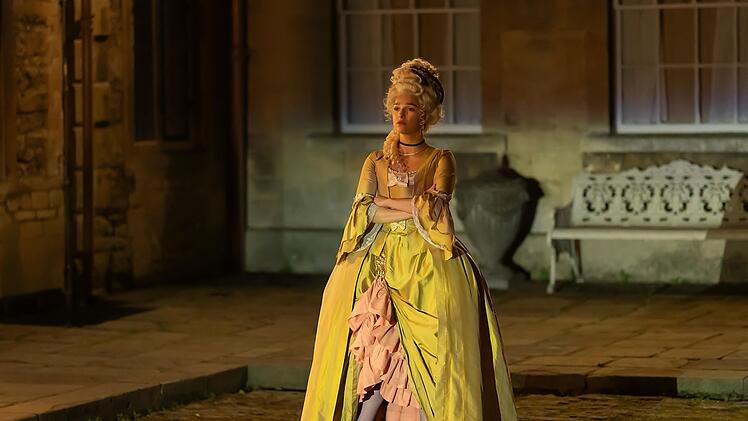 Yasmin (Marisa Abela) hat ein gro&szlig;es Bed&uuml;rfnis nach Anerkennung und Erfolg.