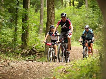 Bald soll es auch f&uuml;r Mountainbike-Fahrer Rundtouren in der Rh&ouml;n geben.  Foto: Alexander Mengel