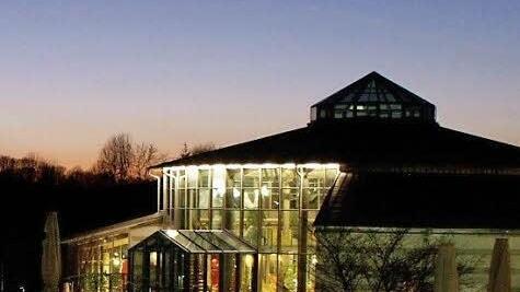 Was die Therme Natur in Bad Rodach mit dem Landestheater gemeinsam hat: Beide seien sie ererbte Probleme, sagte der Bad Rodacher Bürgermeister Tobias Ehrlicher bei der SPD. Aber während sich die Stadt an der finanziellen Absicherung der Therme beteiligt, kommen aus dem Landkreis fürs Theater nur warme Worte: "Enorm wichtig für die Region", nannte es Ehrlicher. Foto: CT-Archiv