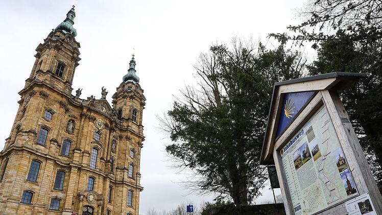 An der Basilika Vierzehnheiligen, startete unsere Tour. In der Wallfahrtskirche bekommen Pilger auch einen  Stempel in ihren Pilgerpass. Auch Einkehrmöglichkeiten gibt es in Vierzehnheiligen. Foto: Barbara Herbst