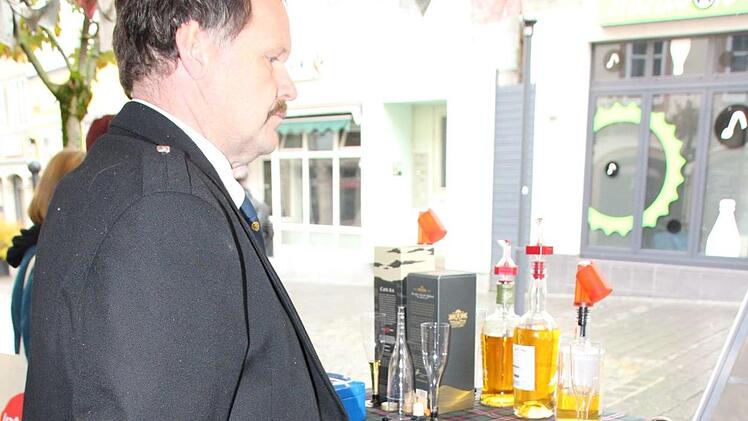 Beim Whiskeytasting.Christiane Lehmann