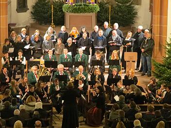 Die Stadtkapelle Hammelburg unter der Leitung von Christine Huppmann. Fotos: Doris Bauer
