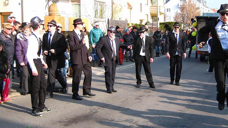 Die Blues Brothers, in Schwarz gekleidete finstere Gestalten Foto: Dieter Grams