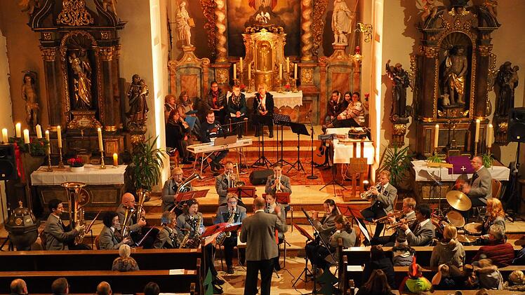 Das traditionelle Adventskonzert der Musikvereinigung Machtilshausen bot viele Höhepunkte. Foto: Astrid Zier