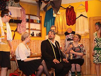 Szene aus dem Theaterstück der Landjugend Steinbach an der Haide  Foto: Frank Ziener