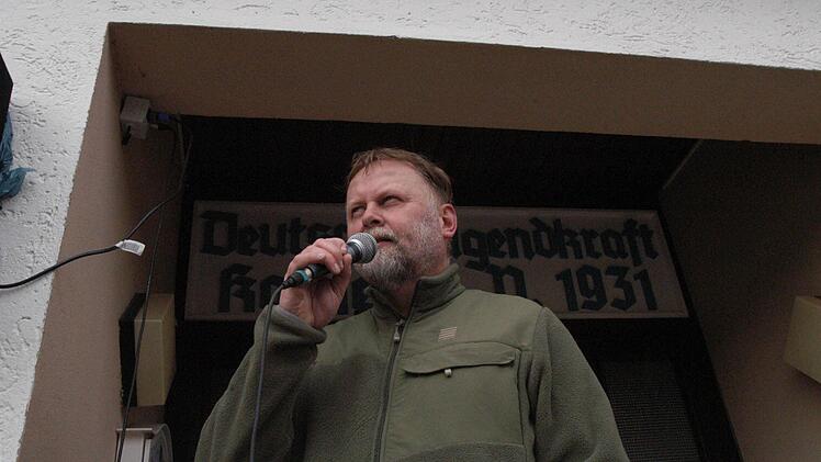 Bilder vom Aufenthalt von Hans Sarpei bei der DJK Kothen.