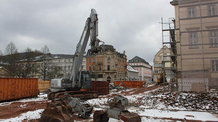 Eine große Brache mitten im Kurgebiet. Foto: Mäuser