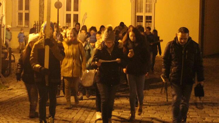 Ökumenischer Jugendkreuzweg in Kulmbach  Foto: Sonja Adam