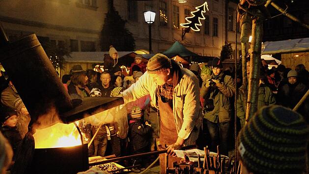 In Franken er&ouml;ffnen zum 1. Dezember viele Weihnachtsm&auml;rkte. In N&uuml;rnberg gibt es die gr&ouml;&szlig;te Feuerzangenbowle der Welt zu sehen und auch einen Mittelaltermarkt wird es in F&uuml;rth geben. Foto: Stadt Bamberg